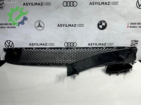 Mercedes-Benz A Serisi Ön Panjur çıkma parça