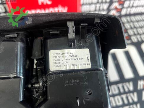 Mercedes-Benz A Serisi Kalorifer Izgarası A2128300454 çıkma parça