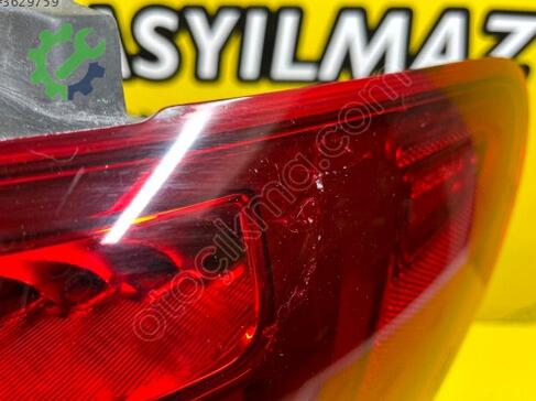Mercedes-Benz B Serisi Sağ Arka Stop A2469068800 çıkma parça