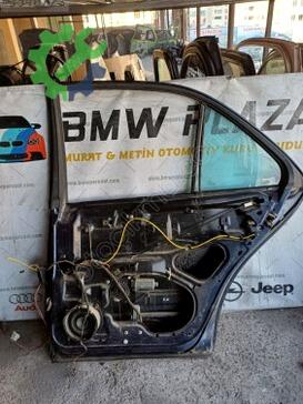 Mercedes-Benz E Serisi Sağ Arka Kapı çıkma parça