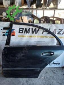 MERCEDES BENZ W211 SOL ARKA KAPI