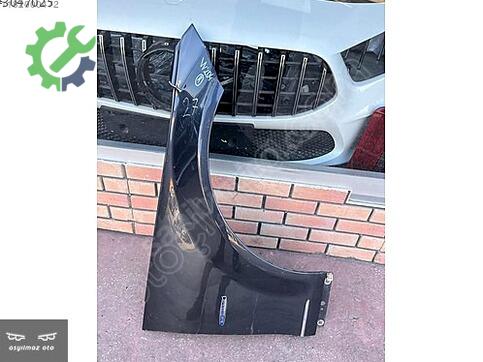 Mercedes-Benz C Serisi Sağ Ön Çamurluk çıkma parça