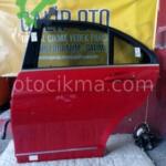 Mercedes C180 W204 Sol arka kapı kırmızı hatasız orjinal
