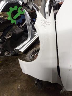 Mercedes-Benz C Serisi Sol Çamurluk çıkma parça