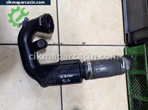 Mercedes-Benz C Serisi Turbo Hortumu çıkma parça