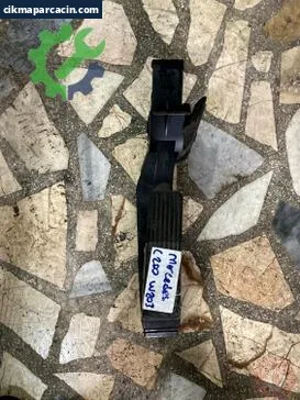 Mercedes-Benz C Serisi Pedal çıkma parça