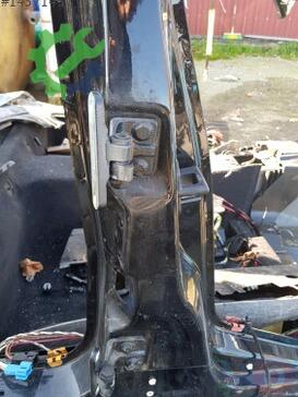Mercedes-Benz C Serisi Sağ Arka Kapı Menteşesi çıkma parça