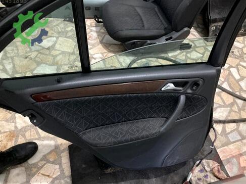 Mercedes-Benz C Serisi Kapı Kolu çıkma parça
