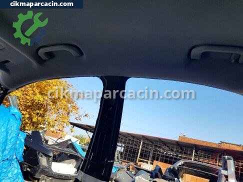 Mercedes-Benz C Serisi Tavan çıkma parça