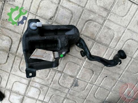 Mercedes-Benz M Class Cam Suyu Bidonu çıkma parça