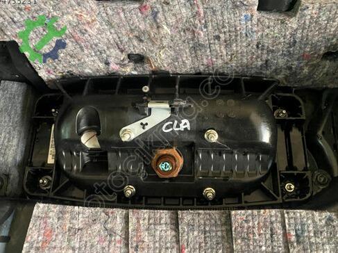Mercedes-Benz CLA Torpido çıkma parça