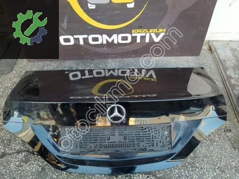 Mercedes-Benz CLA Bagaj Kapağı çıkma parça