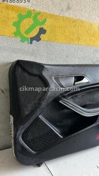 Mercedes-Benz CLA Sağ Arka Kapı 3008824700 çıkma parça