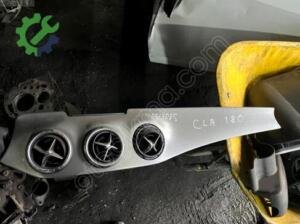 Mercedes-Benz CLA 2025 Havalandırma Izgaraları Çıkma