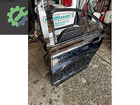 Mercedes-Benz E Serisi Sol Arka Kapı çıkma parça