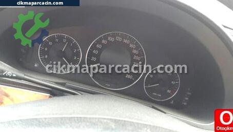 Mercedes-Benz 220 Gösterge Saati çıkma parça