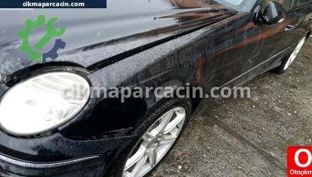 Mercedes-Benz 220 Sol Ön Çamurluk çıkma parça