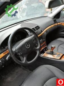 Mercedes E 220 torpido göğüs orjinal çıkma