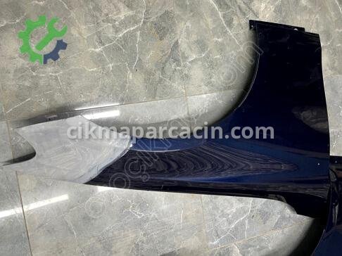 Mercedes-Benz E Serisi Sağ Ön Çamurluk çıkma parça