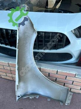 Mercedes-Benz E Serisi Sol Ön Çamurluk çıkma parça