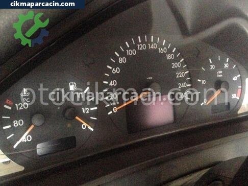 Mercedes-Benz E Serisi Gösterge çıkma parça