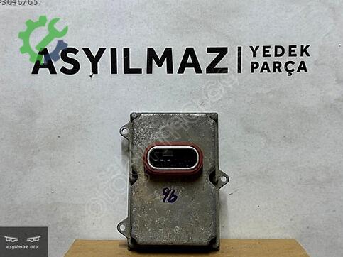 Mercedes-Benz E Serisi Far Beyni 5DF008279-00 çıkma parça