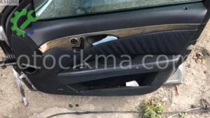 Mercedes E-W211 Avangard sağ ön kapı döşemesi hatasız çıkma