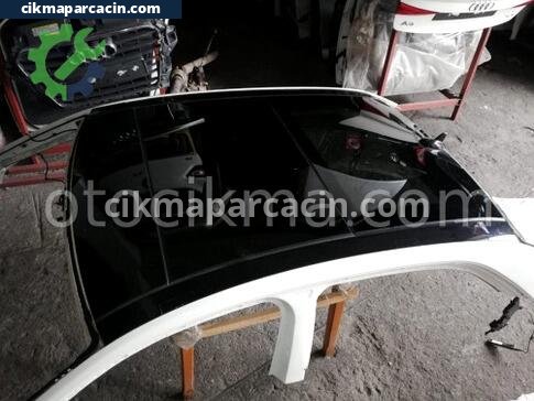 Mercedes-Benz E Serisi Cam Tavan çıkma parça