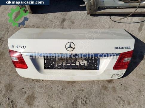 Mercedes-Benz E Serisi Bagaj çıkma parça