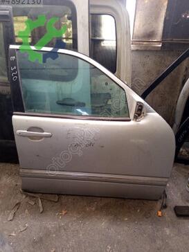 Mercedes-Benz C Serisi Sağ Ön Kapı çıkma parça