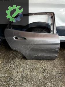 Mercedes  GLA sağ arka kapı 2018