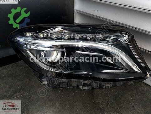 Mercedes-Benz GLA Sağ Ön Far çıkma parça