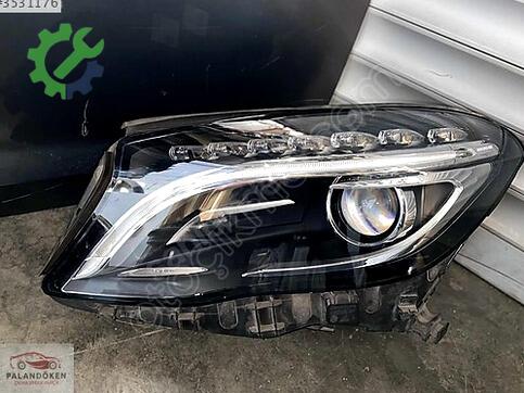Mercedes-Benz GLA Sağ Ön Far çıkma parça