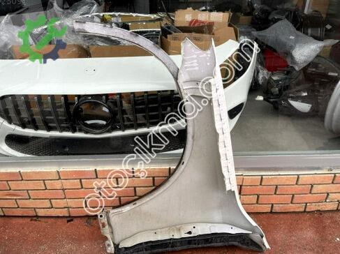 Mercedes-Benz GLC Sağ Ön Çamurluk A2538810243 çıkma parça
