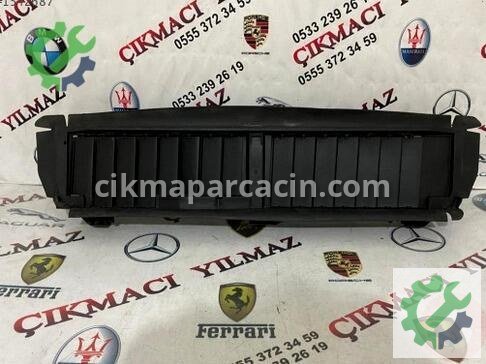 Mercedes-Benz E Serisi Hava Yönlendirme Paneli A2135002900 çıkma parça