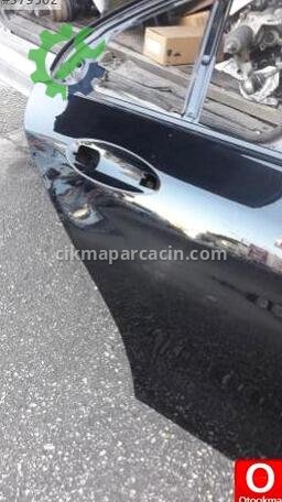 Mercedes-Benz C Serisi Sağ Arka Kapı çıkma parça