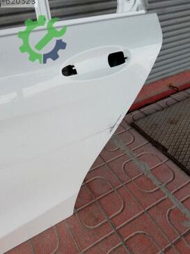 Mercedes-Benz C Serisi Sol Arka Kapı çıkma parça