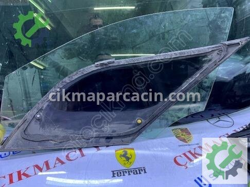 Mercedes-Benz ML Sağ Arka Kelebek Camı çıkma parça