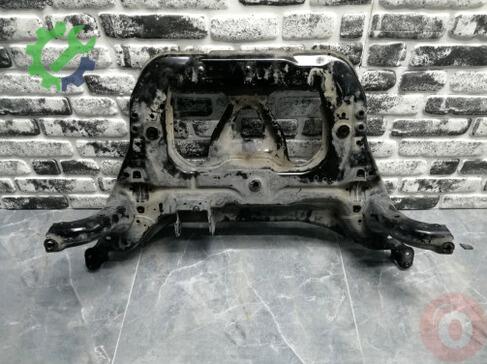 Mercedes-Benz CLA Travers çıkma parça