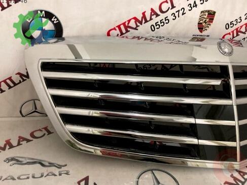 Mercedes-Benz S Serisi Ön Panjur çıkma parça