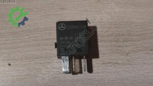 Çıkma Orijinal Röle Mercedes-Benz A Serisi 0025421119