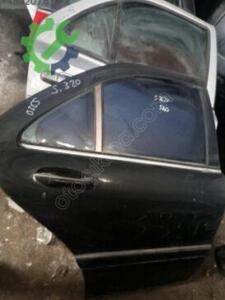 Mercedes-Benz C Serisi Orijinal Çıkma Sağ Arka Kapı