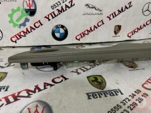 Mercedes sağ ön kapı iç kolçak w211 çıkma yedek parça