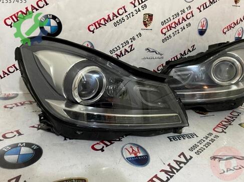 Mercedes-Benz C Serisi Sağ Ön Far çıkma parça
