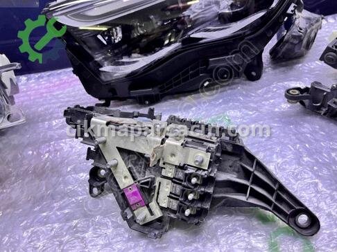 Mercedes-Benz CLS Sigorta Kutusu A2135403439 çıkma parça