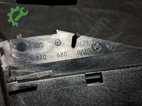 Mercedes-Benz SLK CD Oynatıcı çıkma parça
