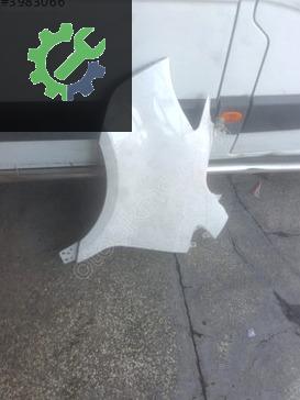 Mercedes-Benz Sprinter Sol Ön Çamurluk çıkma parça