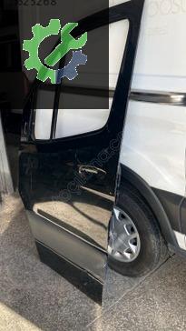 Mercedes-Benz Sprinter Sol Ön Kapı çıkma parça