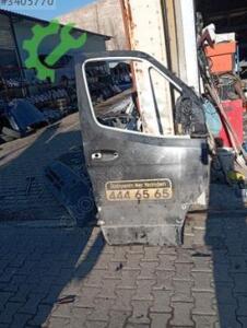 Mercedes Sprinter sağ ön kapı
