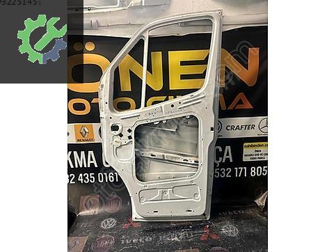 Mercedes-Benz Sprinter Sağ Ön Kapı çıkma parça